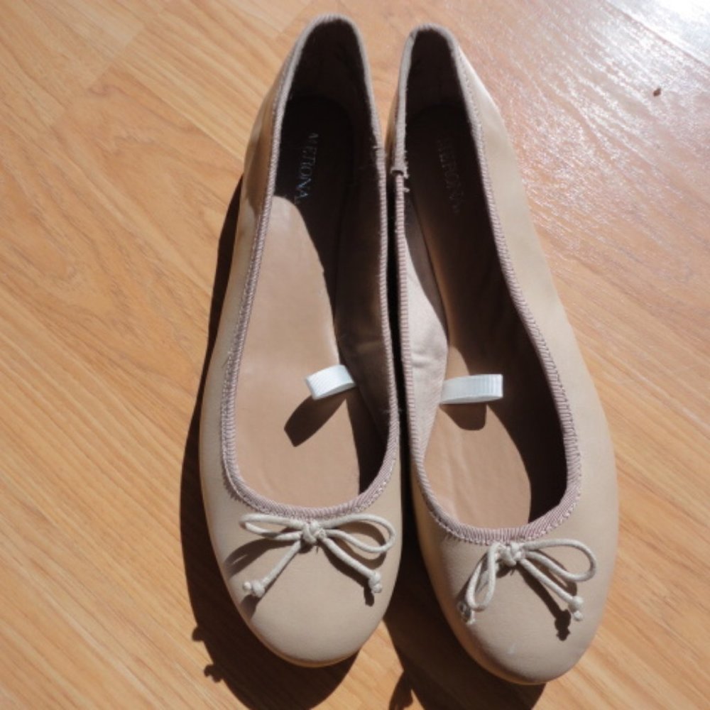 Merona tan ballet flats size 9.5